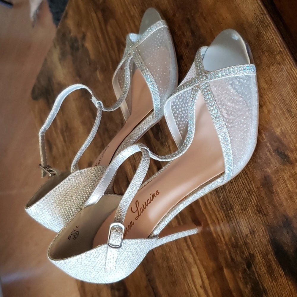 Lauren Lorraine silver heels size 6.5